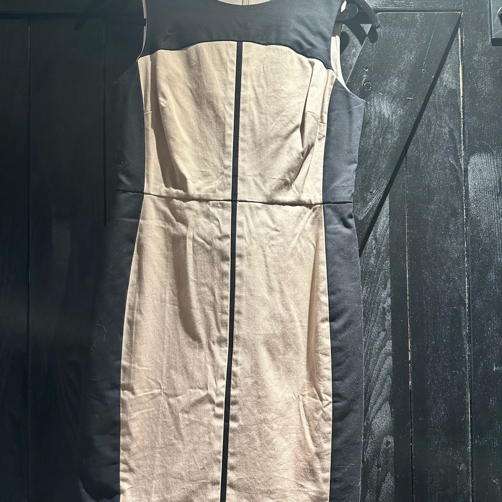 Ann Taylor Two-Tone Sleeveless Sheath Dress in Black and Beige